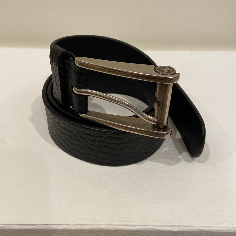 Gucci Authentic Belt Leather Black Plain size 100/40